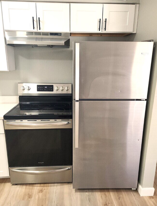 Building Photo - Charming 1BR in North Phoenix – Updated In...