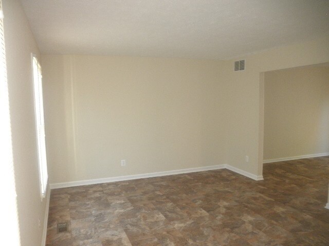 Primary Photo - 3 Bedroom 2.5 bath in Nottingham MD