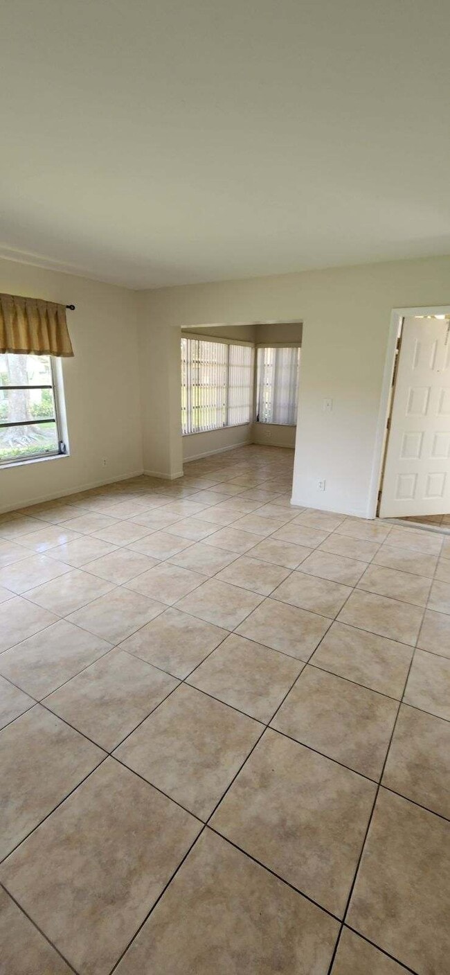 Living Room 3 - 14120 Nesting Way