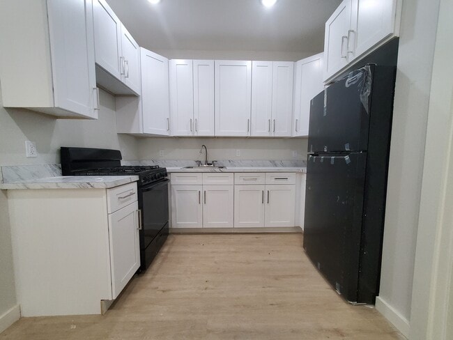 Building Photo - 174 Van Nostrand Ave
