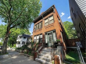 Building Photo - 644 WESTSIDE Ave