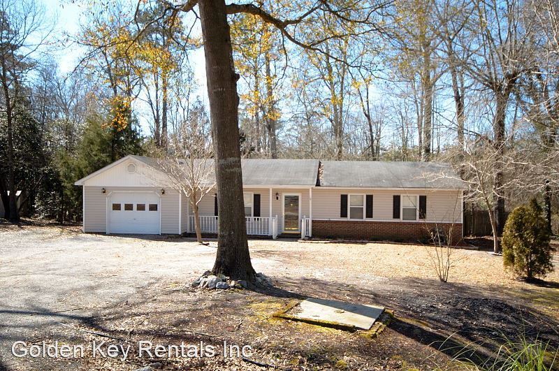 Primary Photo - 3 br, 2 bath House - 107 Sparrow