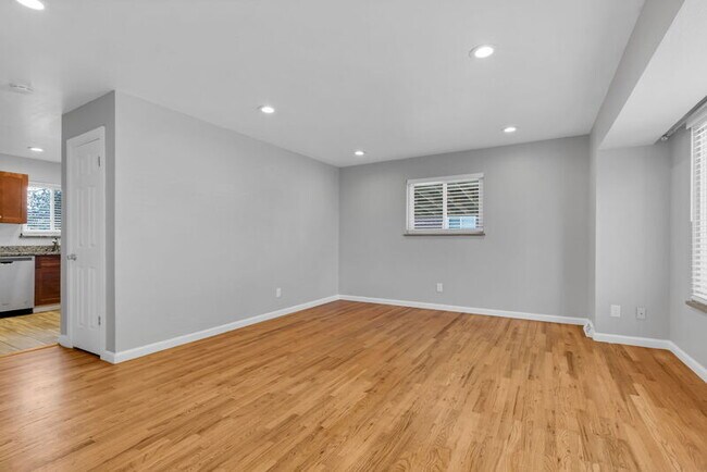 Foto del edificio - 1230 S Pierce St