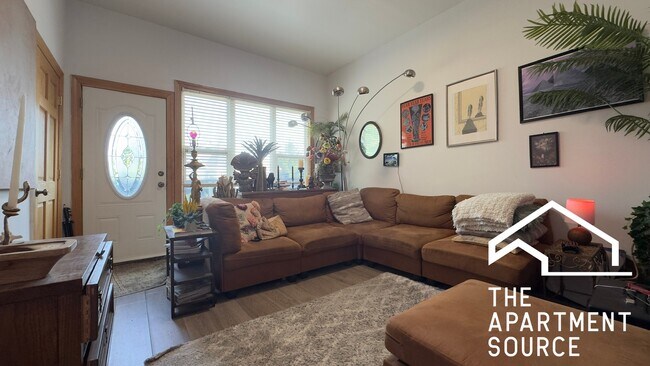 Foto del edificio - 1634 N Whipple St