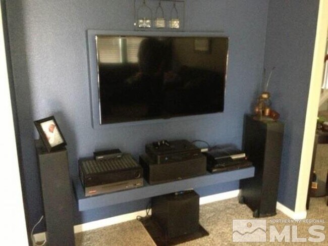 Foto del edificio - 9072 Gilvarry St