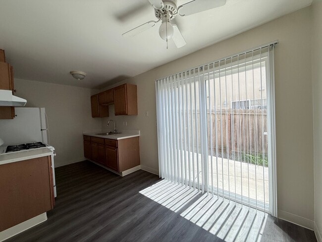 Photo - 671 Military E Townhome