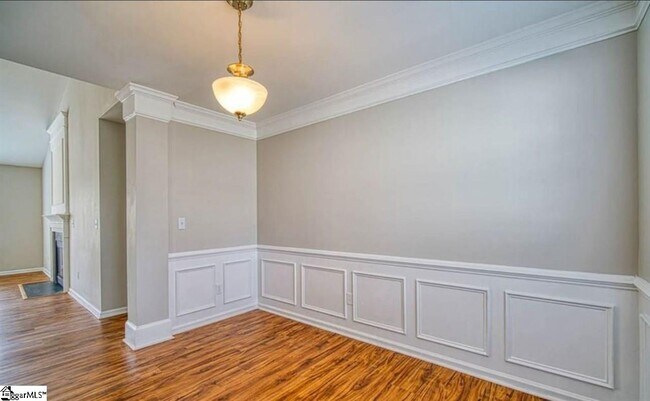 Building Photo - 500 Plamondon Dr
