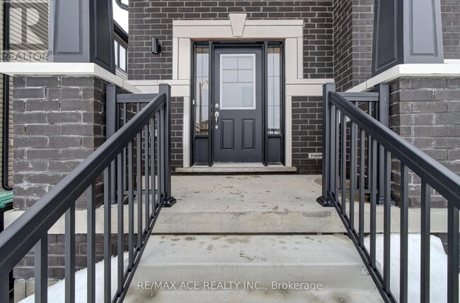 Building Photo - 26 Frederica Cres