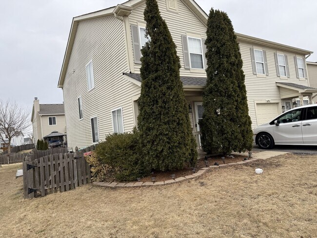 Foto del edificio - 689 Shannon Dr