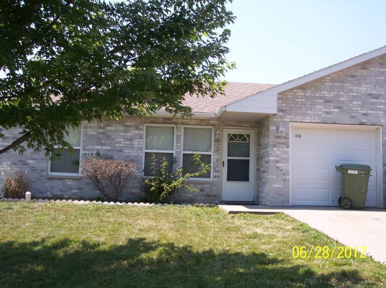 201 S Walker St, Pleasant Hill, MO 64080 Townhome Rentals in Pleasant