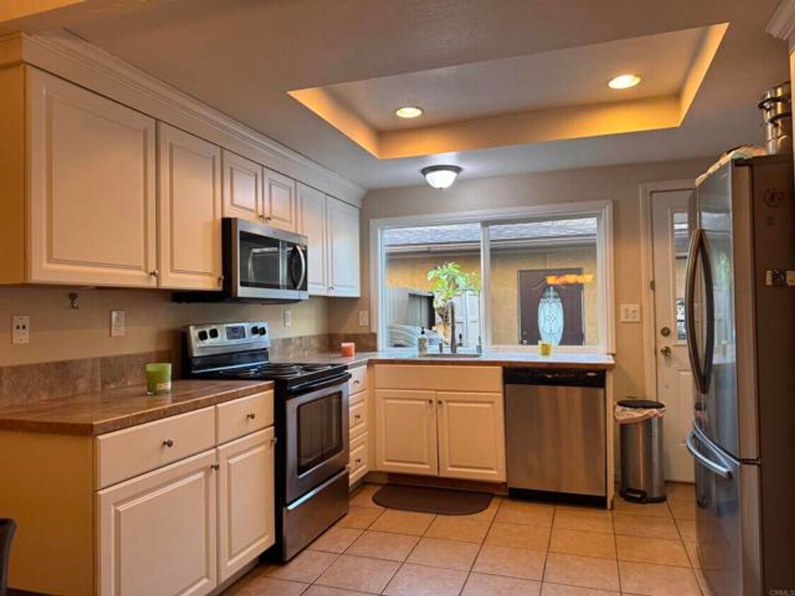 Building Photo - 3451 Orchard Way