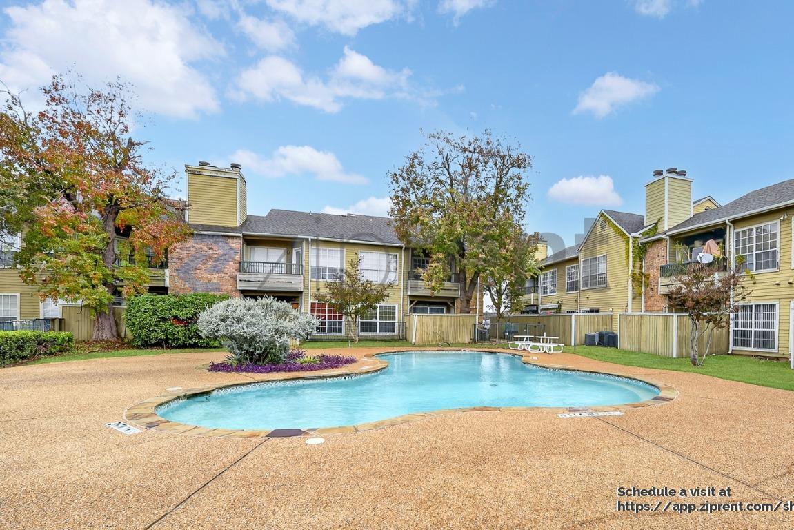 Foto principal - 4101 Esters Rd