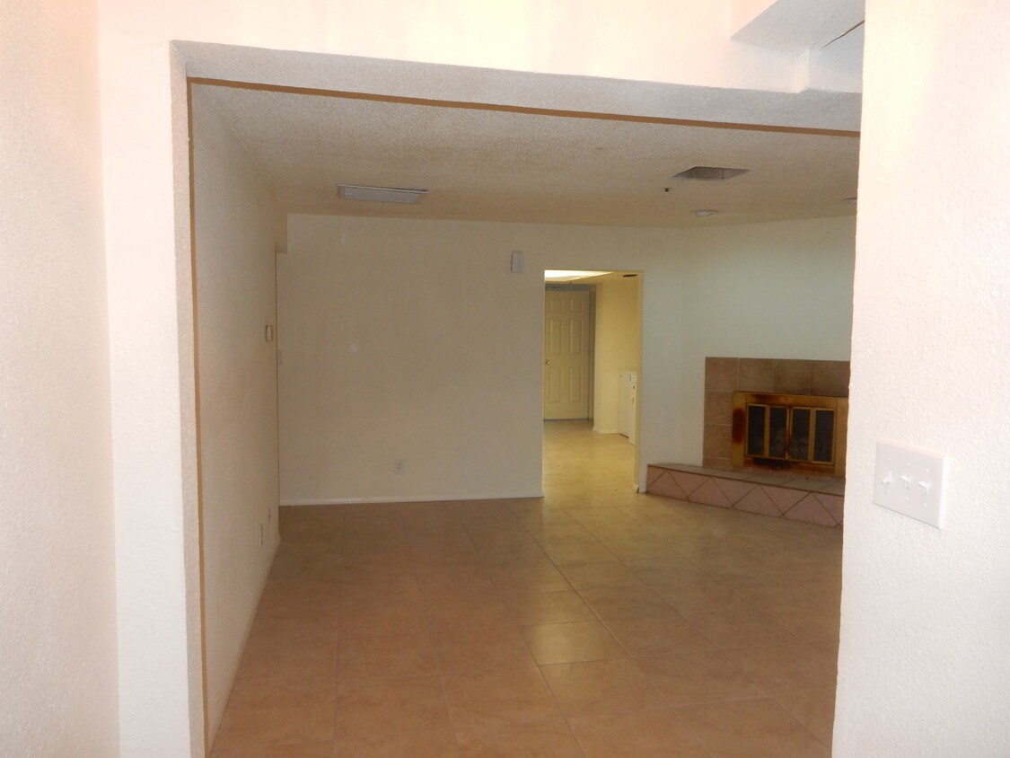 Primary Photo - 7826 E Heatherbrae Ave