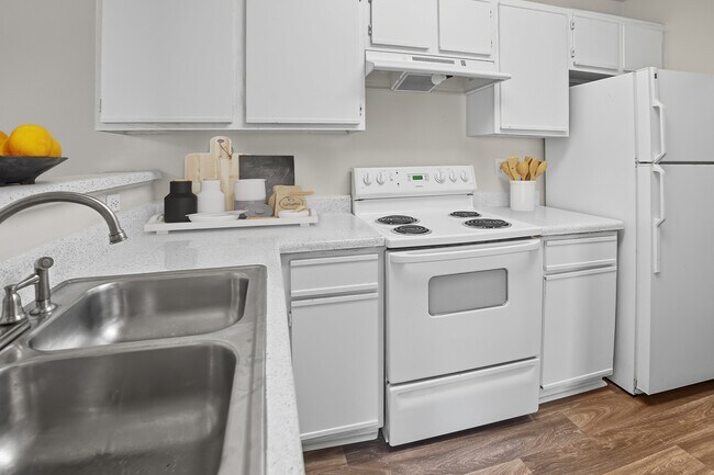 Cocina - Crescent Pointe Apartments