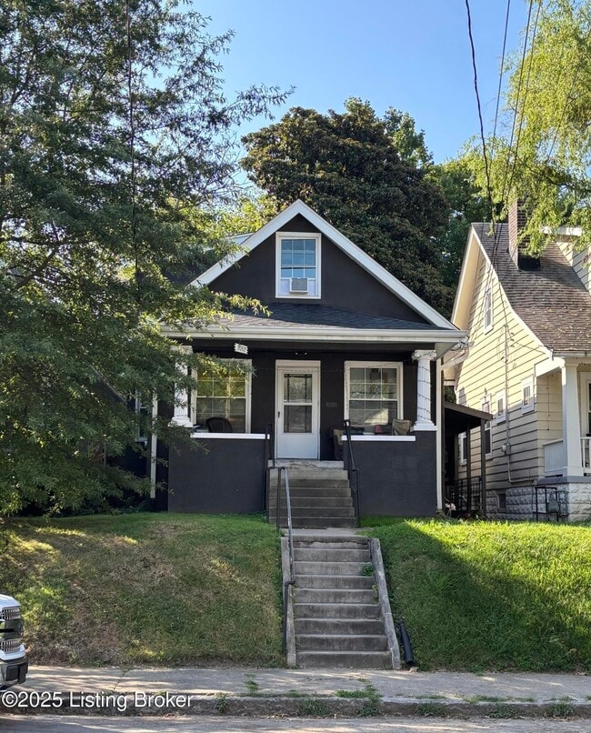 Building Photo - 2052 Midland Ave