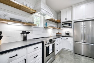 Building Photo - 8300 Lone Star Rd