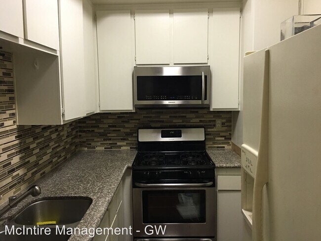 Foto del edificio - 153 N Oak Knoll Ave