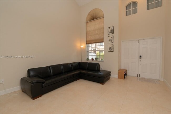 Foto del edificio - 11201 NW 73rd St
