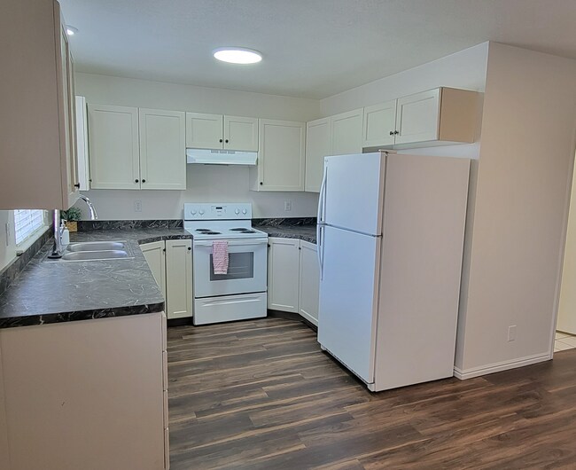 Foto del edificio - 545 W 600 N