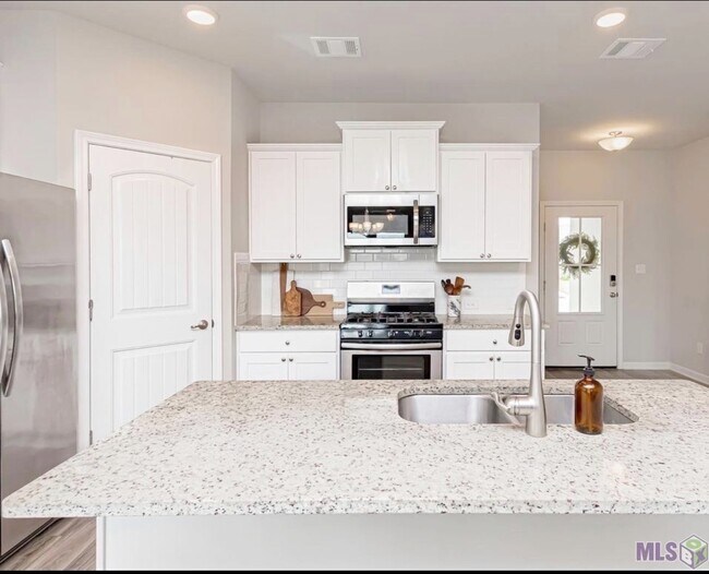 Foto del edificio - 1219 Foxtail Dr