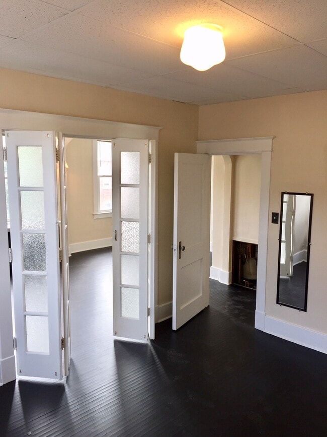 211 S 2nd St Unit 3, PA 15644 Apartment for Rent in