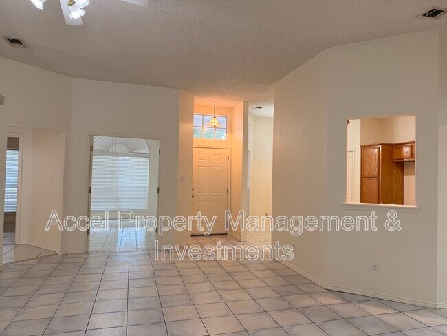 Building Photo - 6617 N 40th St