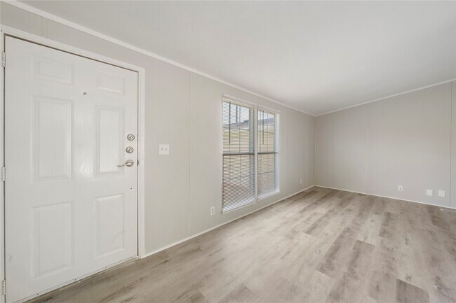 Foto del edificio - 16333 Lone Corral Ct