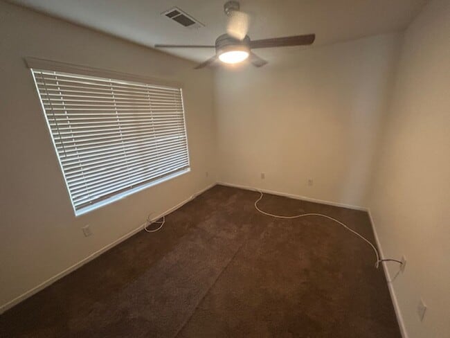 Building Photo - *** MOVE IN SPECIAL - $300.00 OFF FIRST MONTHS RENT***