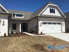 Building Photo - 161 Rugby Dr