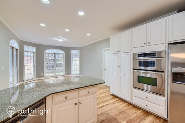 Foto del edificio - 727 Avalon Way, Peachtree City, GA, 30269