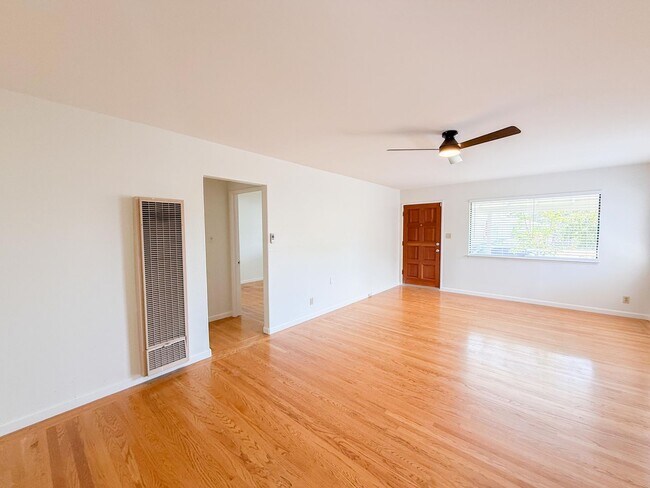 Foto del edificio - Floresta Gardens San Leandro Ranch Home