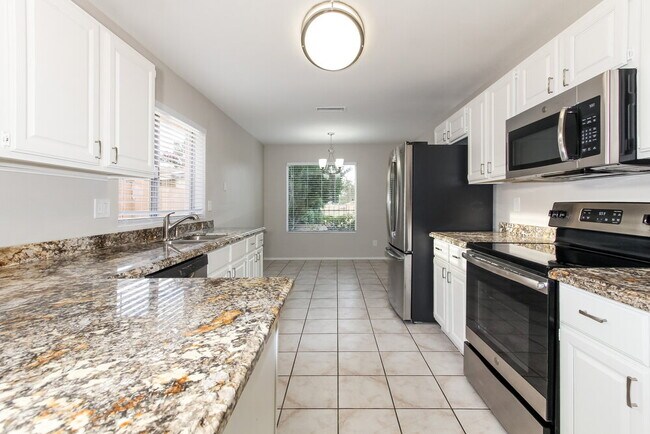Foto del edificio - 4222 N 101st Ave