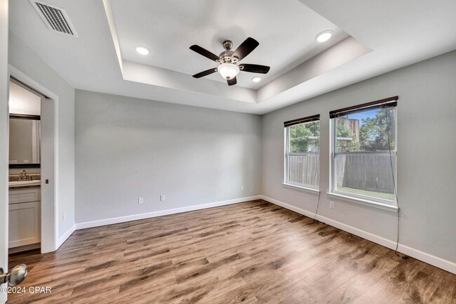 Building Photo - 205 Woodlawn Ct