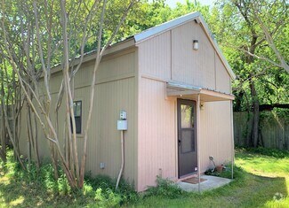 Building Photo - 1008 Bernard St