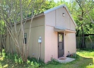 Building Photo - 1008 Bernard St