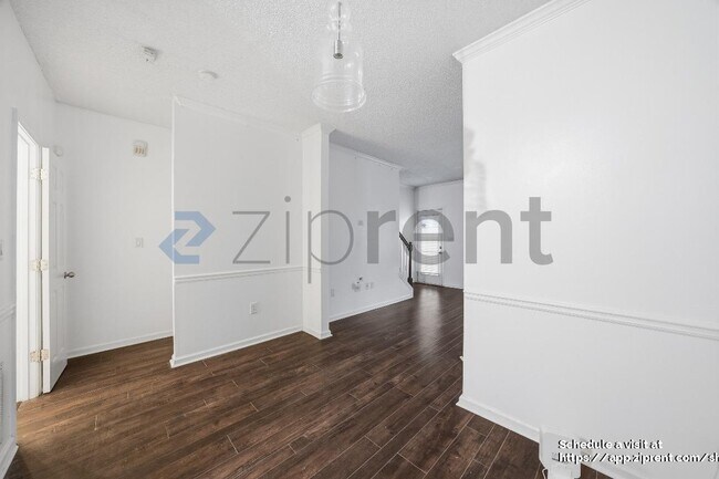 Foto del edificio - 584 Windsor St SW