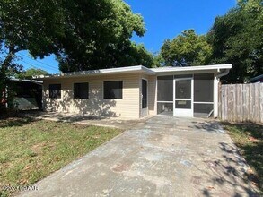 Building Photo - 2609 Anastasia Dr