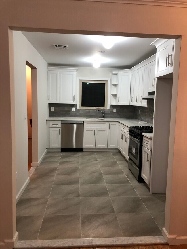 KITCHEN - 65 Bard Ave