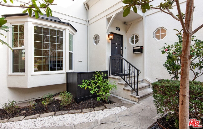 Foto del edificio - 422 Smithwood Dr