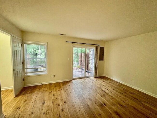 Foto del edificio - 5438 Echo Ridge Rd