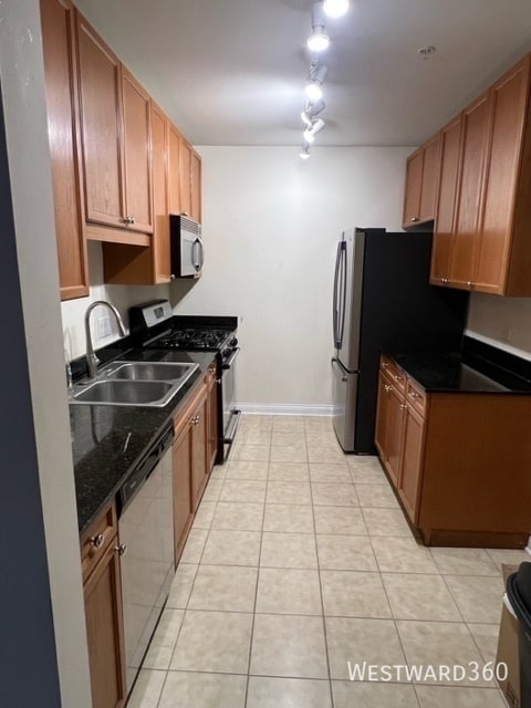 Building Photo - 1650 Riverwoods Dr