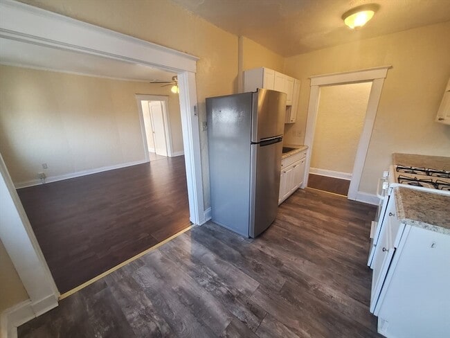 Photo - 415 County St Apartment