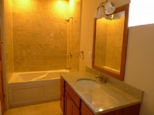 Building Photo - 339 S Taylor Ave