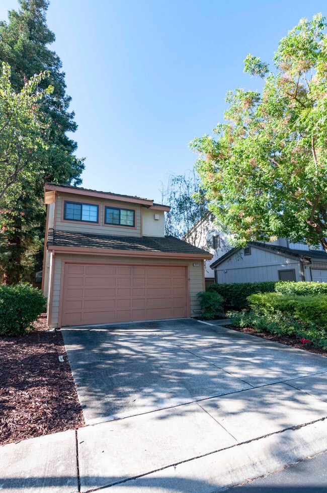 Building Photo - 2018 Wente Pl