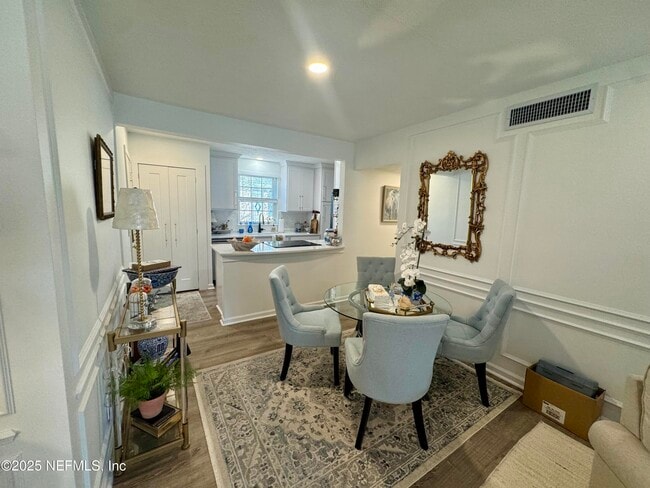 Foto del edificio - 4358 Timuquana Rd