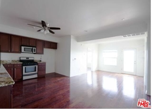 Primary Photo - 1025 Dewey Ave
