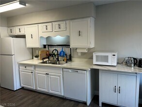 Building Photo - 4458 Del Oro Dr