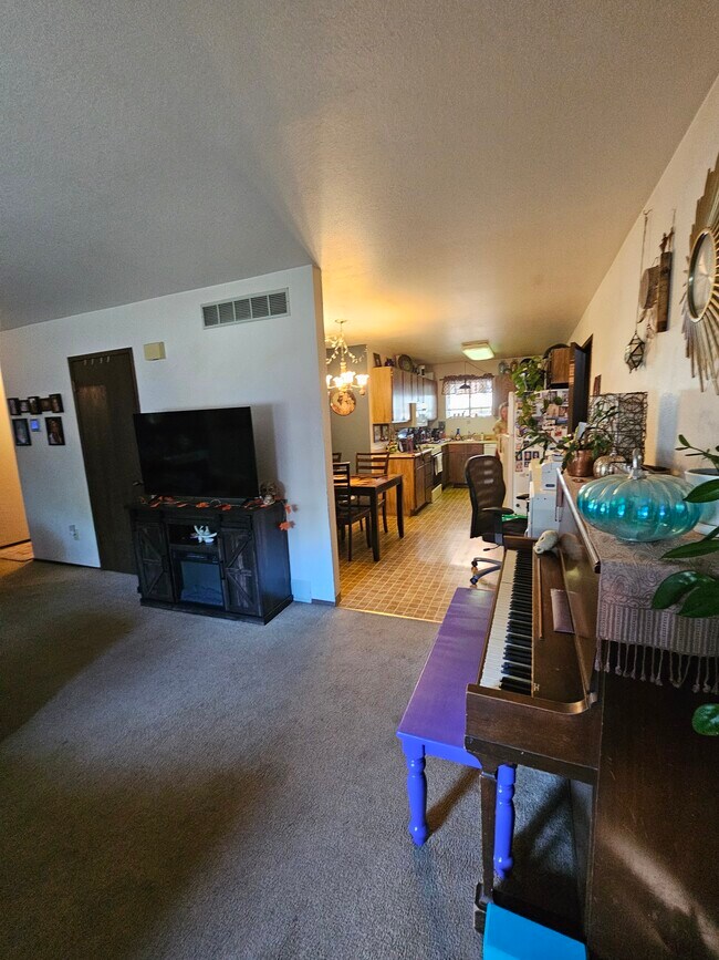 Foto del edificio - 1405 Pine Cone Rd