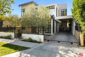 Building Photo - 8732 Rangely Ave