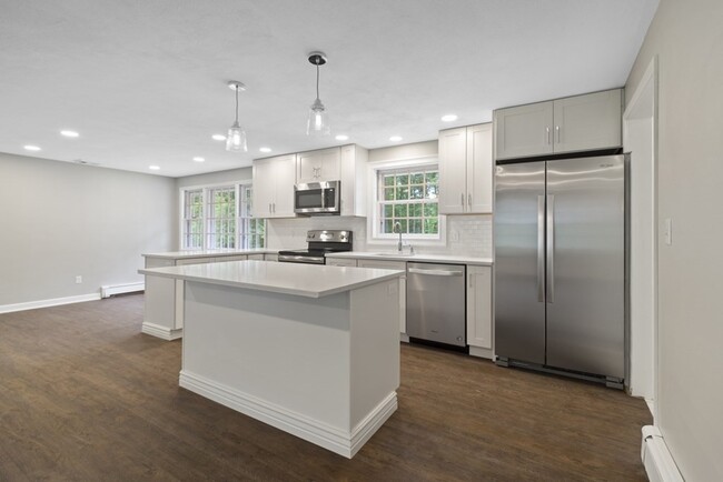 Foto del edificio - 24 Juniper Ln